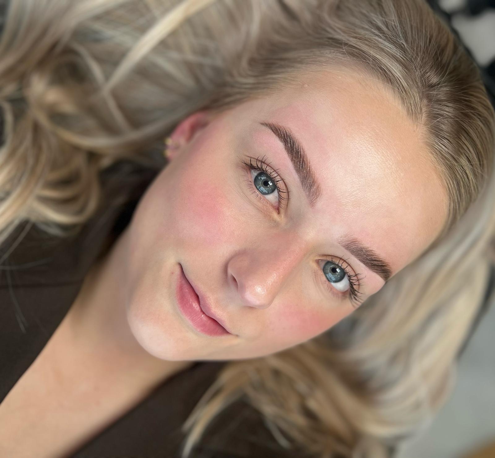 Brow Lift Studio Yarah Assen